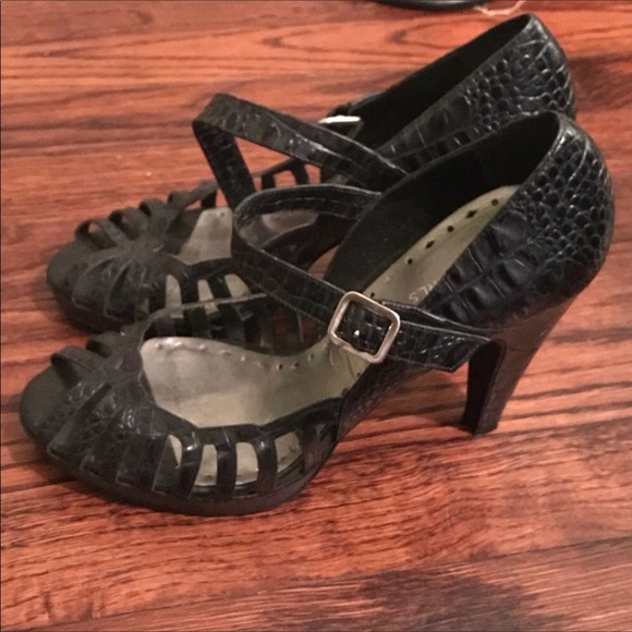 BCBG Sandals - Picture 2 of 2